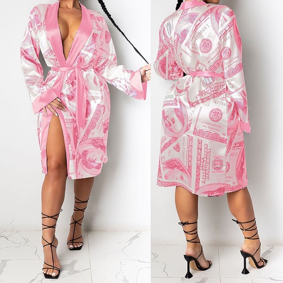 Bank Roll Robe 💓 - Picture 3 of 3